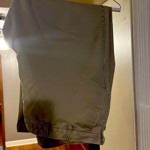 Men’s Izod khakis size 48 x 30 no cuffs